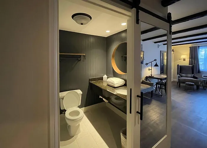 The Century House Latham - North Albany, An Ascend Collection Hotel