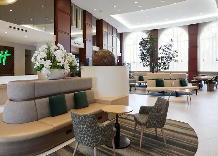 Holiday Inn & Suites Montreal Airport By Ihg