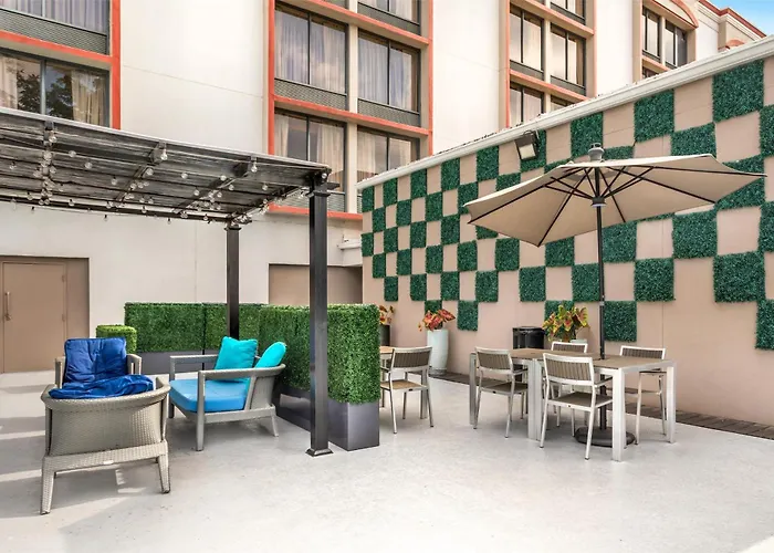 Best Western Downtown Plus Music Row