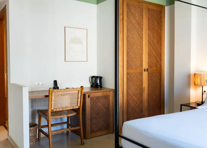 Rooms By Jova