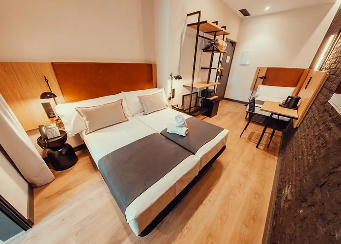 Hotel Transit