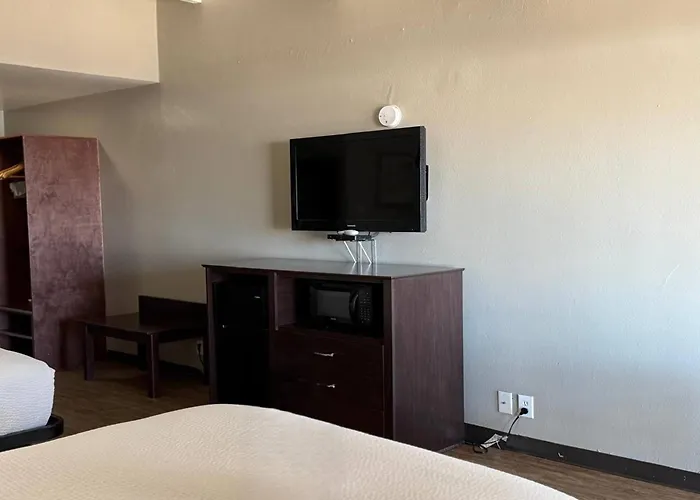 Travelodge By Wyndham Lakeland