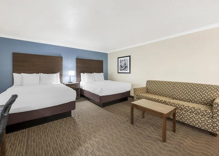 Best Western Airport Albuquerque InnSuites Hotel&Suites