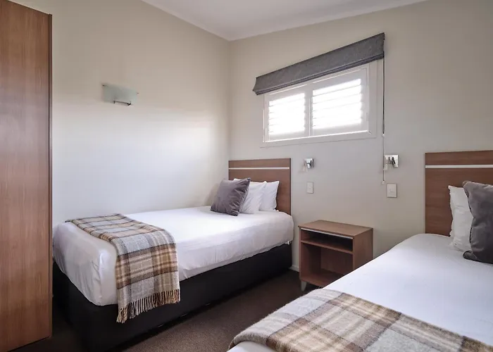 Suncourt Hotel & Conference Centre
