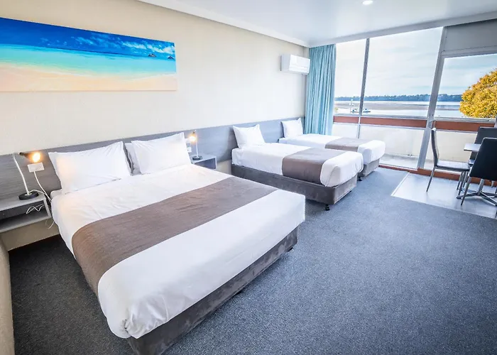 Bayside Hotel