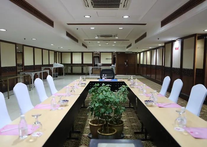 Primula Beach Hotel