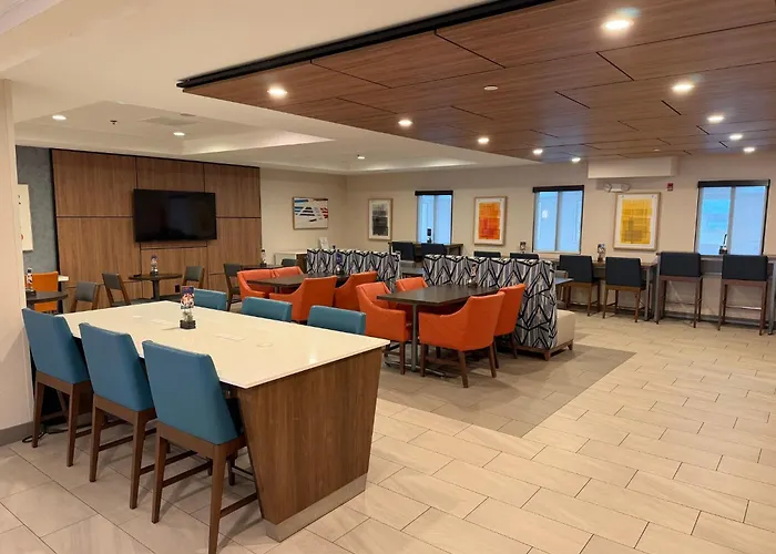Holiday Inn Express Syracuse-Fairgrounds By Ihg
