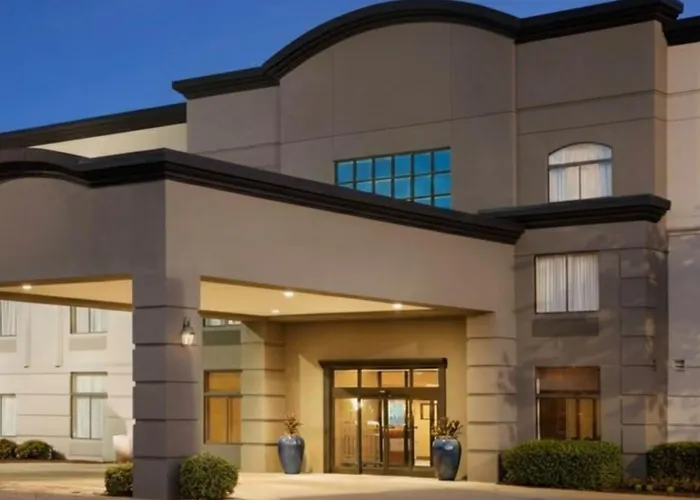 Townhome Inn & Suites By Ihg