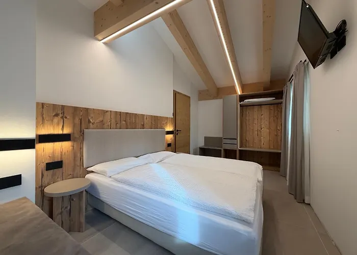 Liz Hotel & Apartments