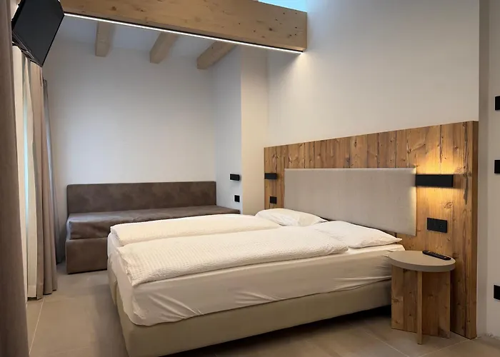 Liz Hotel & Apartments