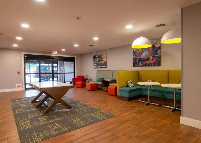 Hampton Inn & Suites College Station