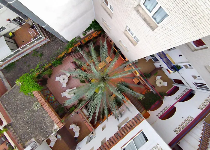 El Cami Hotel