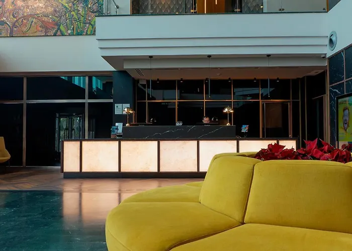 Apartamentos Vértice Sevilla Aljarafe