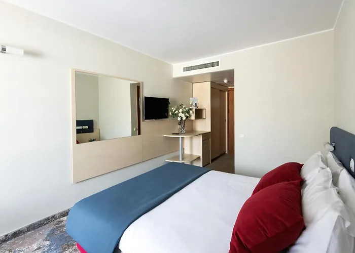 Zenith Hotel