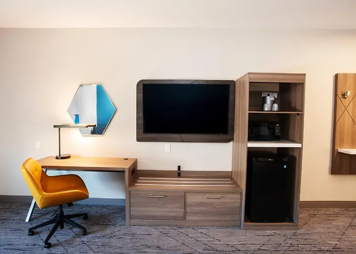 Holiday Inn Express & Suites Las Cruces North