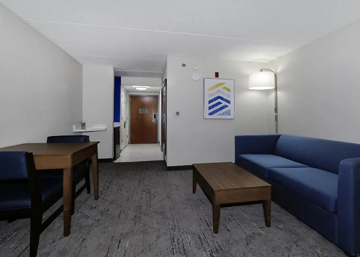 Holiday Inn Express & Suites Walterboro By Ihg
