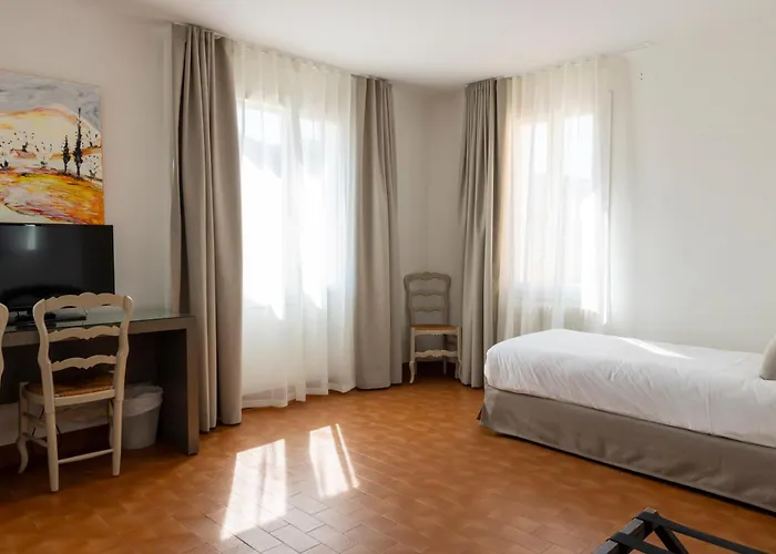 Hôtel Les Lentisques