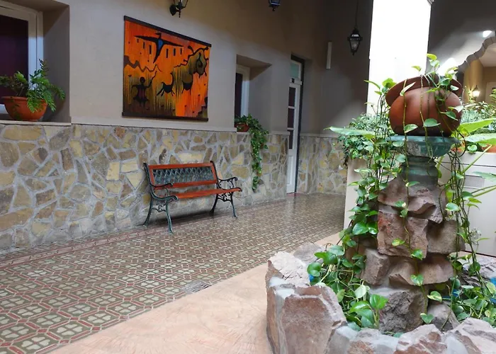 Hotel De La Linda