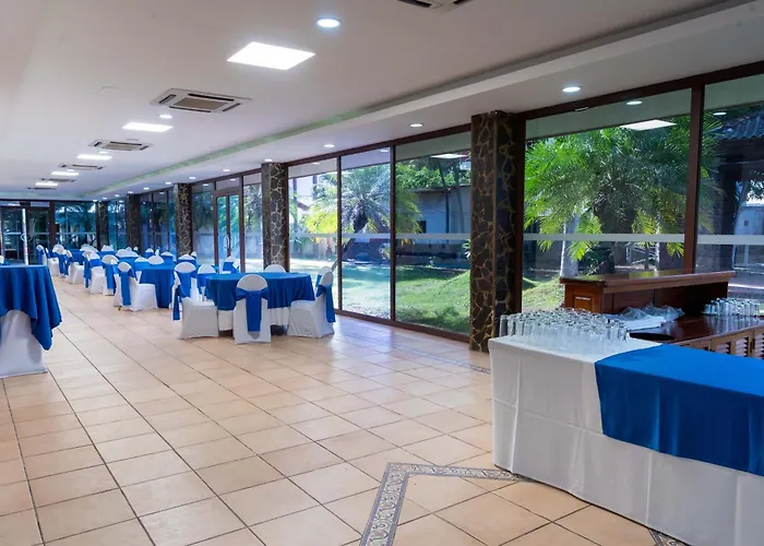 Best Western Las Mercedes Airport