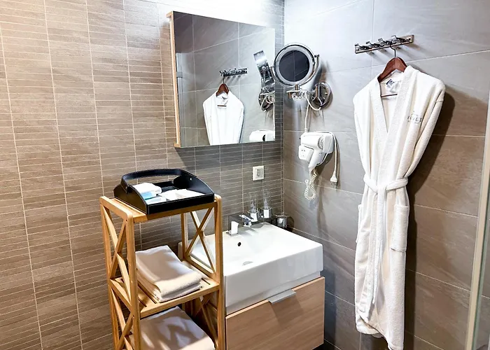 Voyage Hotel