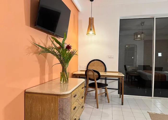 Résidence Le Vallon Guadeloupe Parc Piscine Appartements&Studios&Services hôteliers à la carte
