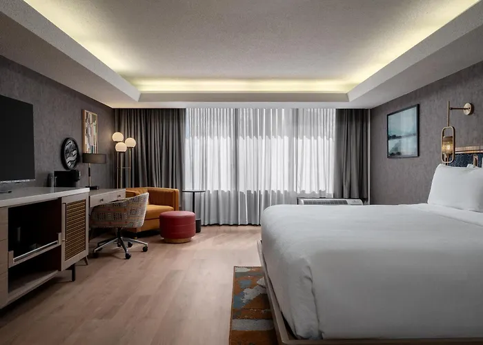 Hotel Indigo Detroit North - Troy By Ihg