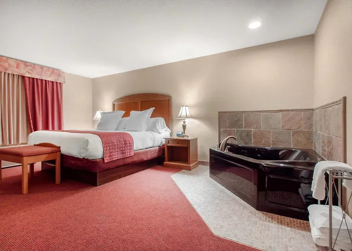 Norfolk Lodge & Suites, An Ascend Collection Hotel