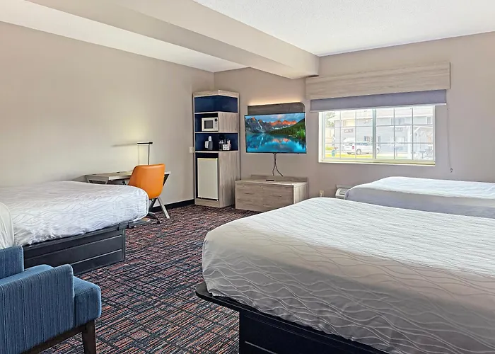 Reston Inn & Suites