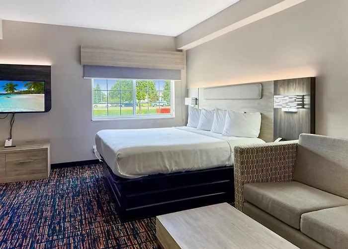 Reston Inn & Suites