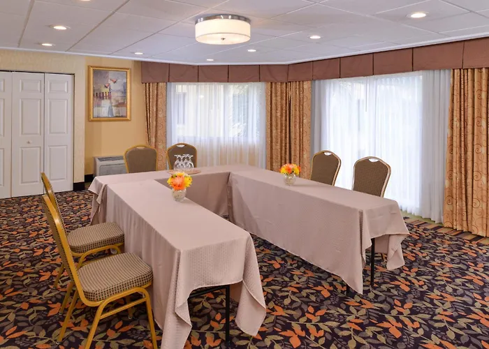 Holiday Inn Express Hotel Clearwater East - Icot Center By Ihg
