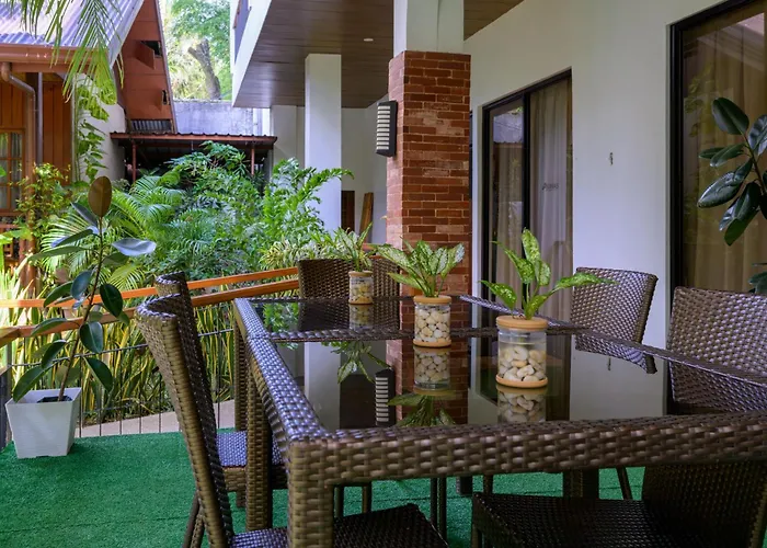 Jurias Garden Hotel