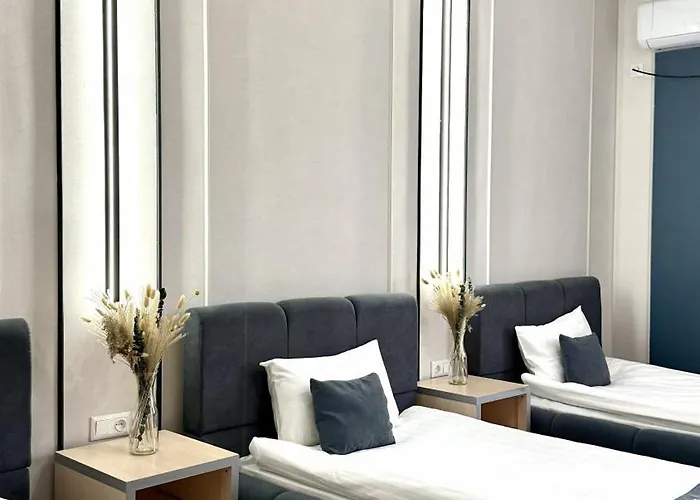 Caravan Hotel