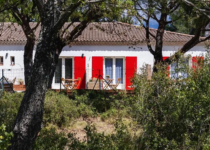 Les Volets Rouges - Hotel Cassis - Situe Dans Le Parc National Des Calanques - Parking Gratuit