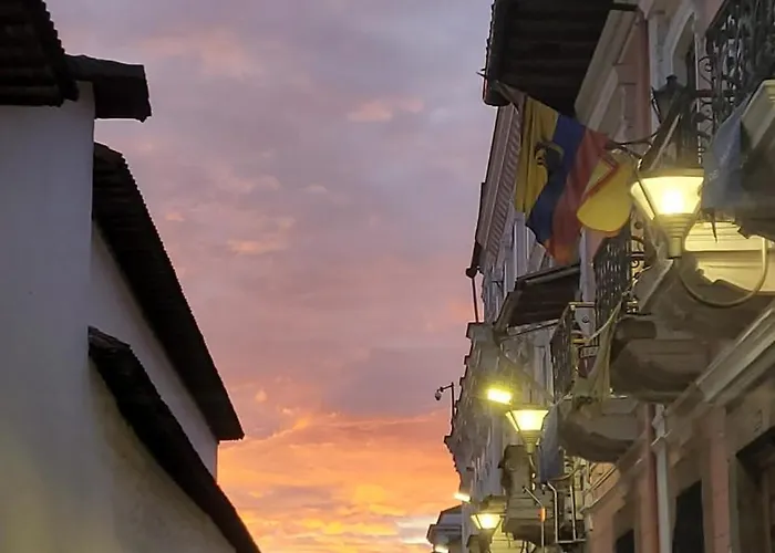 Friends Hotel & Rooftop - Historic Center & Museums
