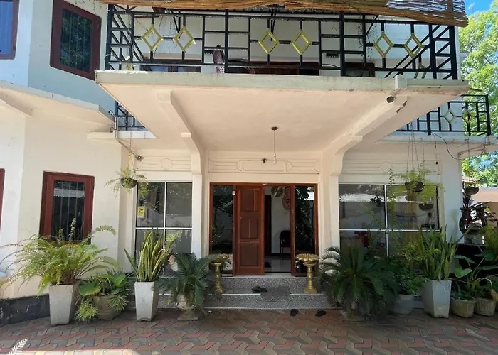St Anne'S Hotel & Restaurant