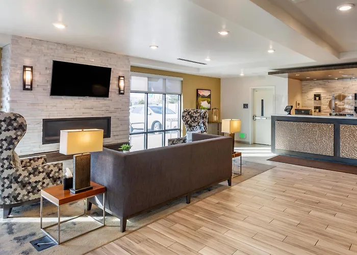 Comfort Inn & Suites Salt Lake City Airport