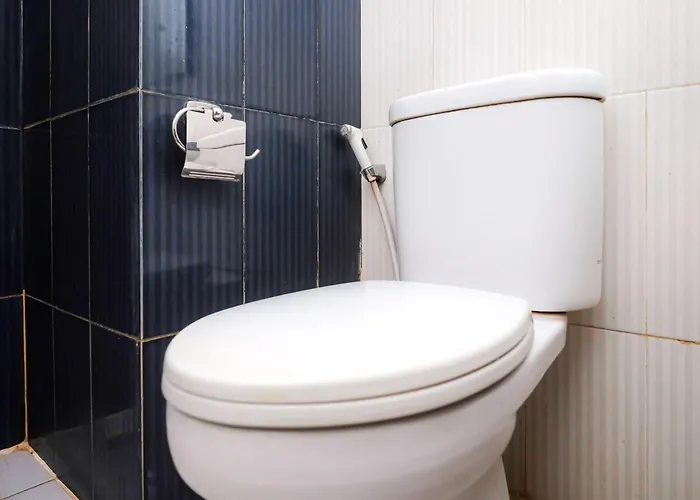 Reddoorz Plus At Grand Populer Hotel Makassar