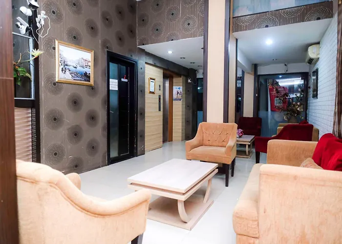 Reddoorz Plus At Grand Populer Hotel Makassar