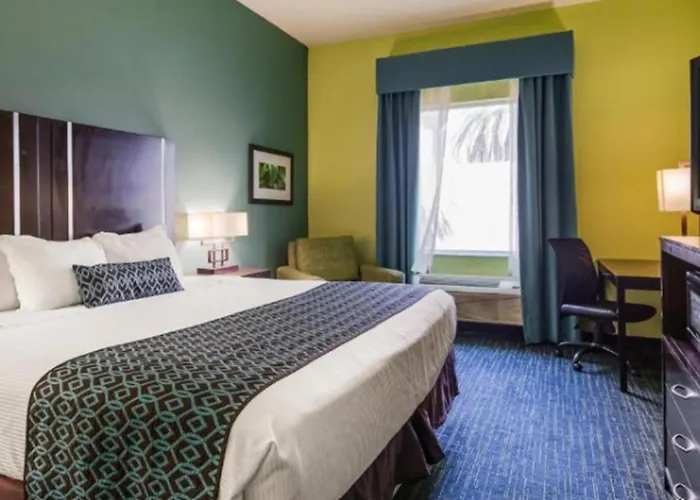 Best Western Plus Carrizo Springs Inn & Suites
