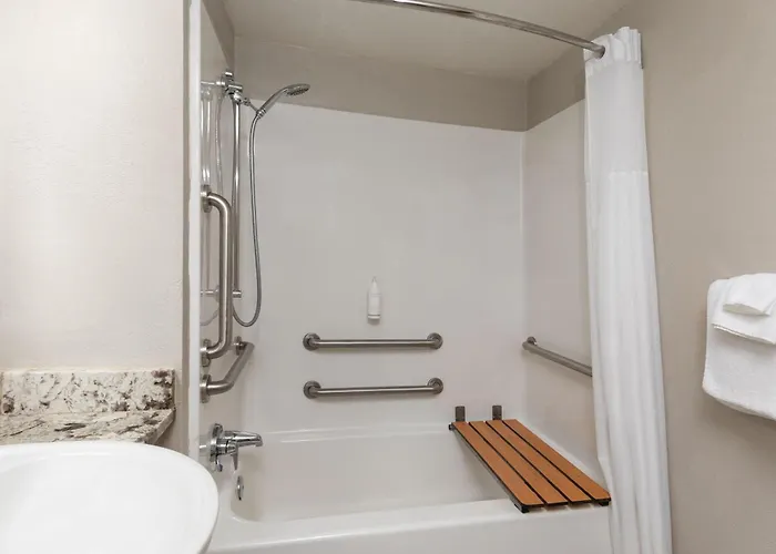 Days Inn By Wyndham Charleston Wv