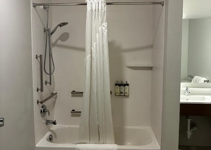 Holiday Inn Express & Suites - St Peters By Ihg
