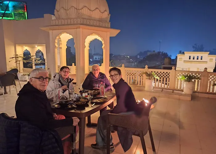 The Taj Vista Agra -Walking Distance To Taj Mahal