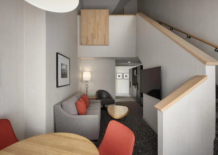 Peaks Hotel And Suites