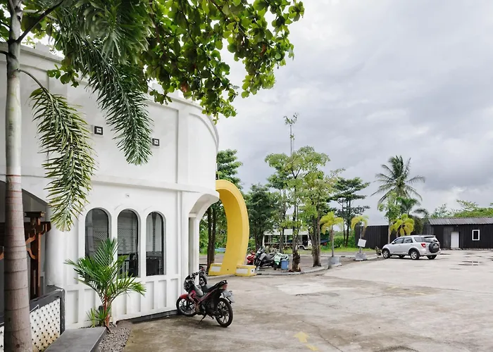 Urbanview Hotel Cianjur City Park By Reddoorz