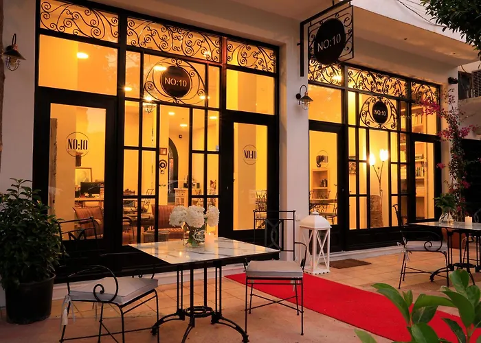 No 10 Hotel