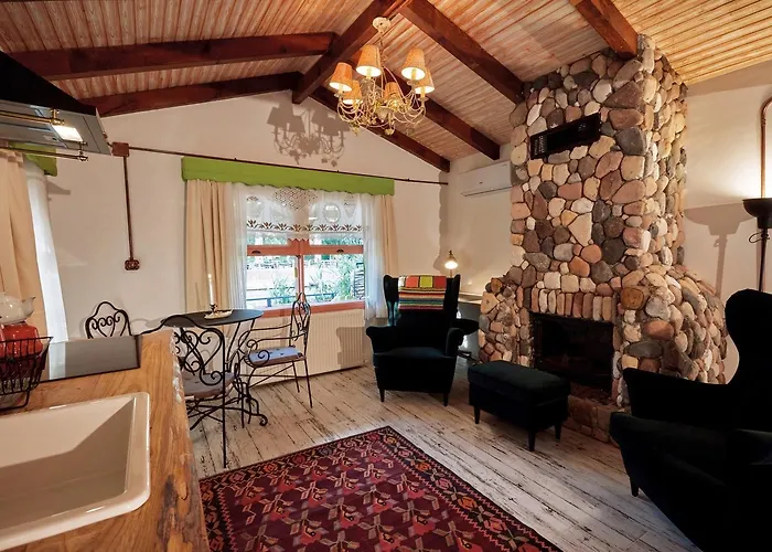 Dachas Cove Hotel