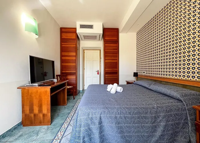 Hotel Lo Smeraldo - Oasi Degli Olivi