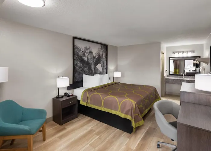 Super 8 By Wyndham Charleston Wv