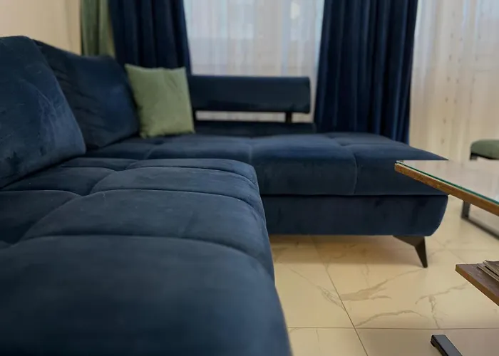 La Luna Premium Deluxe Apartment With Pool & Jacuzzi, Bikes And Secured Parking