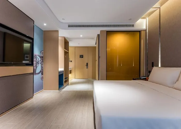Atour Hotel Huzhou City Government